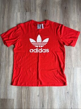 adidas Like New Medium Mens Red T‑Shirt Short Sleeve with White Trefoil Logo